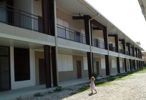 06 batiments des ateliers.JPG